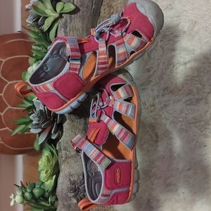 Keen Girls Sandals Sz 3